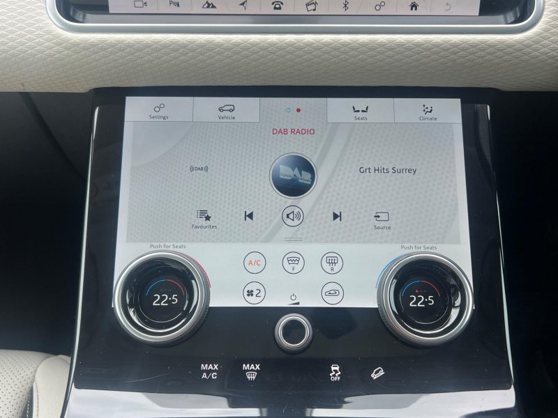 LAND ROVER RANGE ROVER VELAR