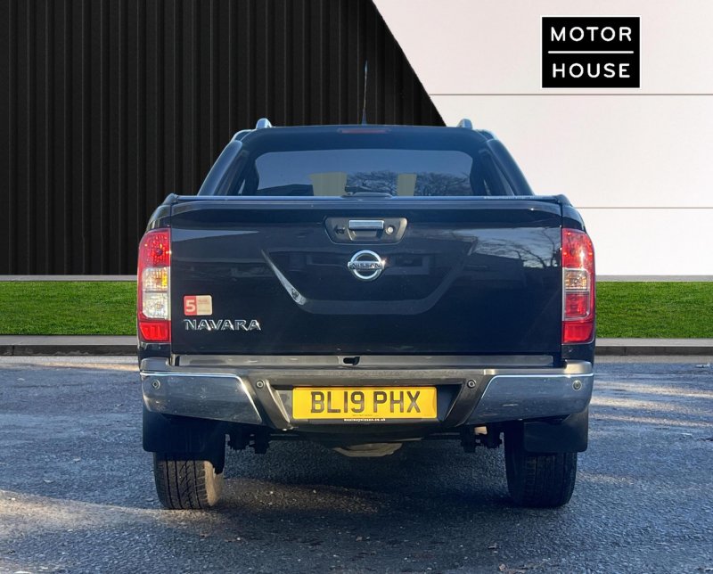 NISSAN NAVARA