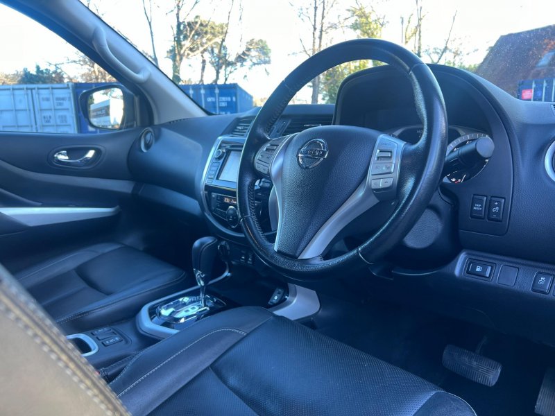 NISSAN NAVARA